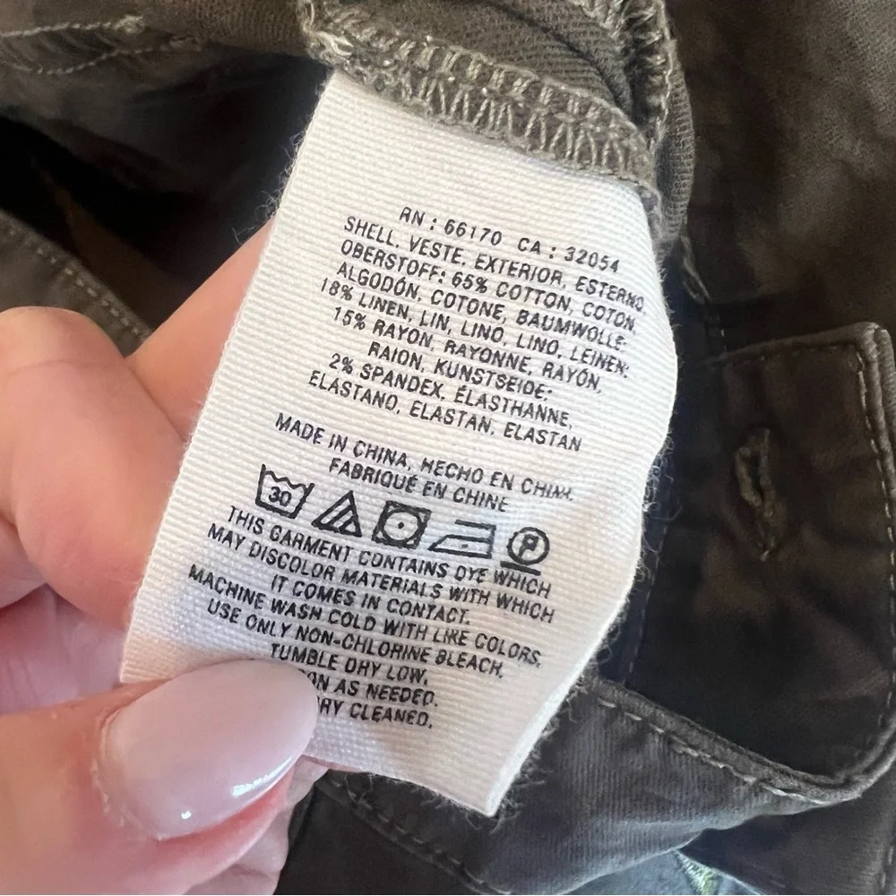 By Anthropologie Green Floral Embroidered Cargo Utility Pants Size 27 - Picture 8 of 9